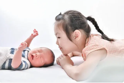 生孩子真发钱！携程生育补贴1周年：550位新生儿，每孩喜提5万元(图4)